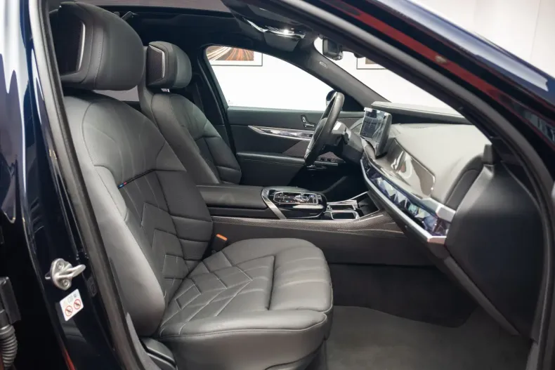 BMW i7 din 2023 cu 25.000 km - oferta BMW144128 - foto 35