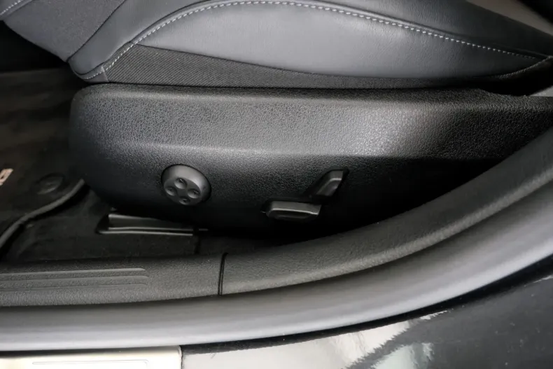 Mercedes-Benz C 300 din 2023 cu 15.800 km - oferta MER144129 - foto 11