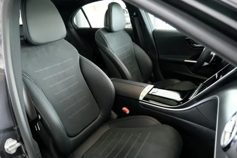 Mercedes-Benz C 300 din 2023 cu 15.800 km - oferta MER144129 - foto 15