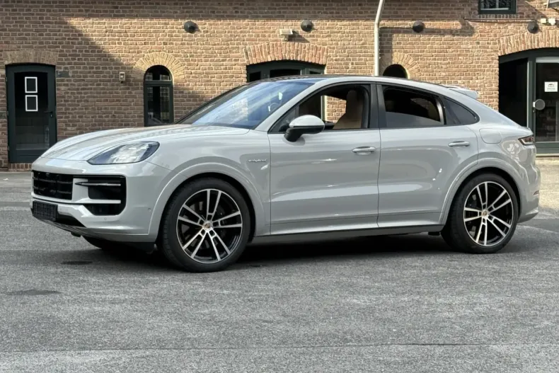 Porsche Cayenne din 2025 cu 9.900 km - oferta POR144132 - foto 33