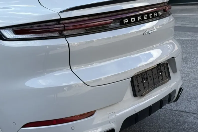 Porsche Cayenne din 2025 cu 9.900 km - oferta POR144139 - foto 31