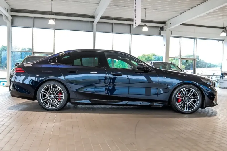 BMW 520 din 2023 cu 45.990 km - oferta BMW144144 - foto 3