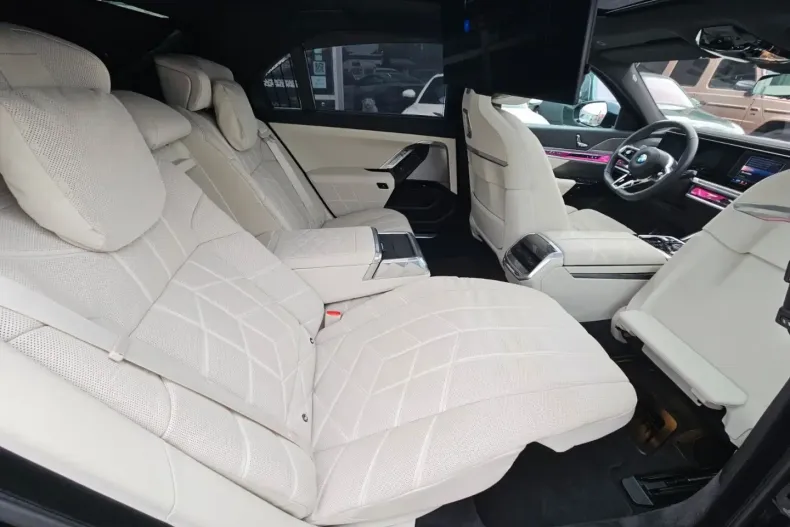 BMW 740 din 2024 cu 33.000 km - oferta BMW144146 - foto 11