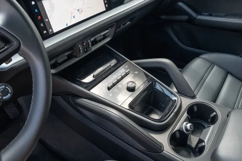 Porsche Cayenne din 2024 cu 19.900 km - oferta POR144149 - foto 23