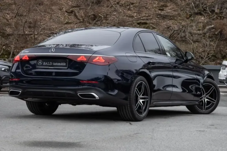 Mercedes-Benz E 200 din 2025 cu 9.545 km - oferta MER144158 - foto 2