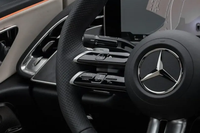 Mercedes-Benz E 200 din 2025 cu 9.545 km - oferta MER144158 - foto 10