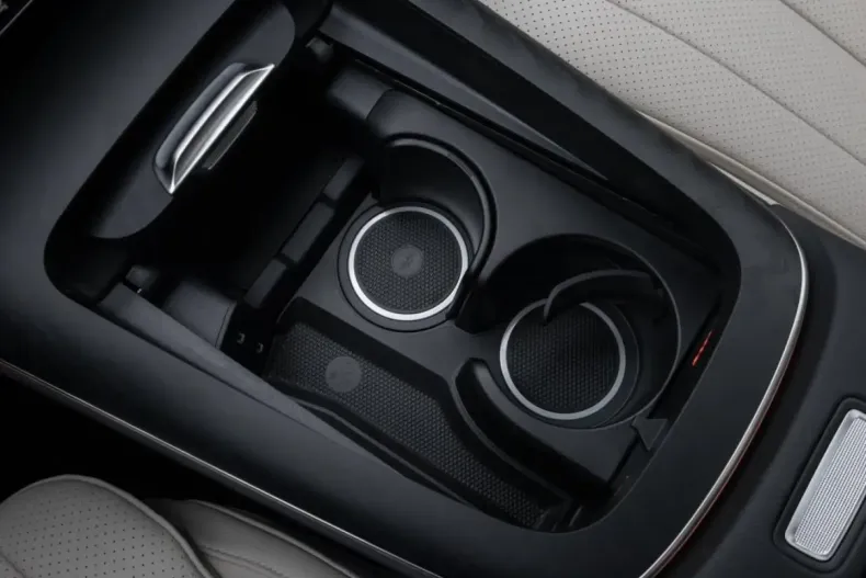 Mercedes-Benz E 200 din 2025 cu 9.545 km - oferta MER144158 - foto 20