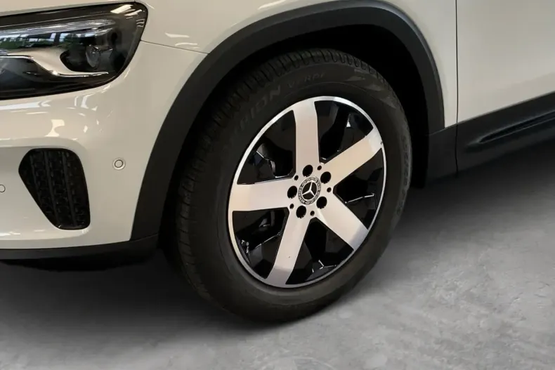 Mercedes-Benz GLB 250 din 2024 cu 9.027 km - oferta MER144163 - foto 6