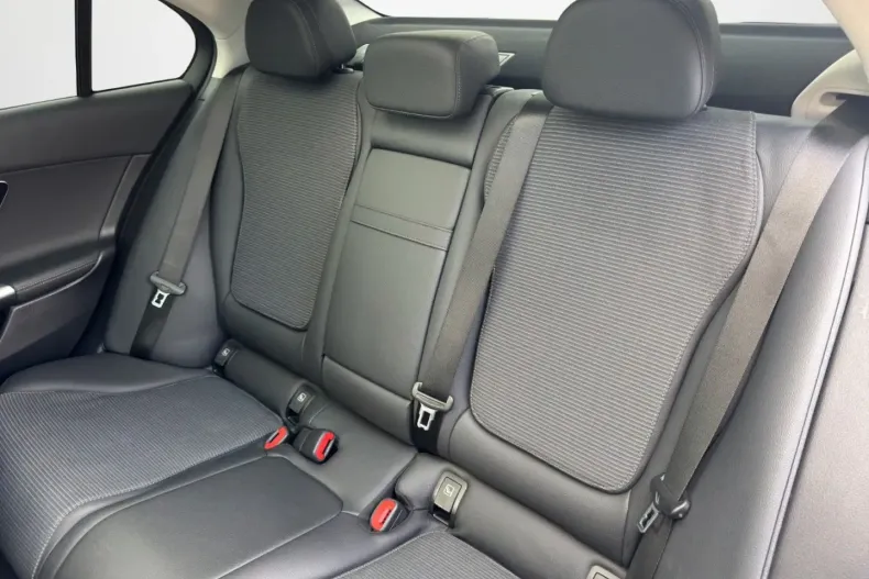 Mercedes-Benz C 300 din 2022 cu 63.000 km - oferta MER144167 - foto 13