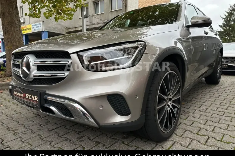 Mercedes-Benz GLC 400 din 2022 cu 83.600 km - oferta MER144170 - foto 1