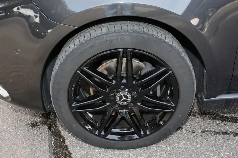 Mercedes-Benz V 300 din 2022 cu 73.900 km - oferta MER144171 - foto 4