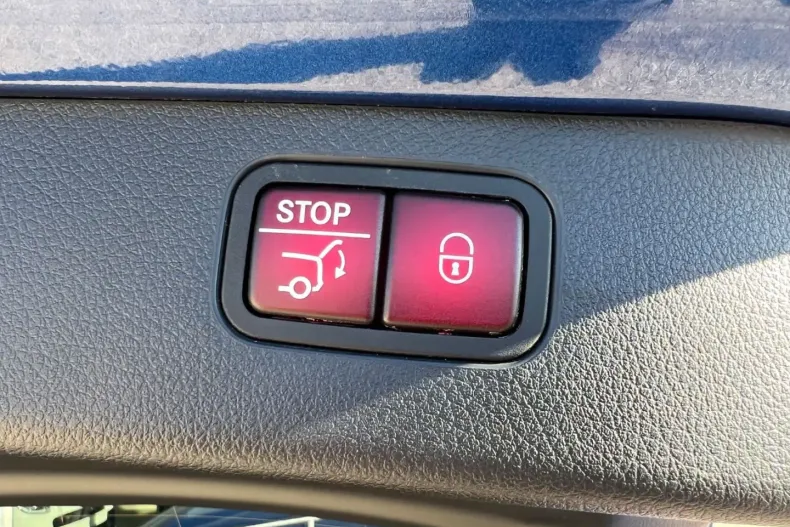 Mercedes-Benz C 220 din 2022 cu 70.950 km - oferta MER144181 - foto 19