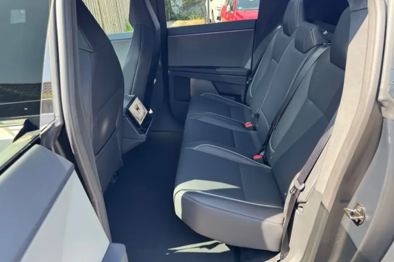 Tesla Cybertruck din 2024 cu 1.166 km - oferta TES144183 - foto 10