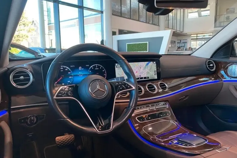 Mercedes-Benz E 300 din 2022 cu 79.746 km - oferta MER144185 - foto 6