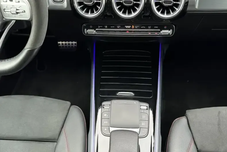 Mercedes-Benz GLB 220 din 2021 cu 54.750 km - oferta MER144188 - foto 14