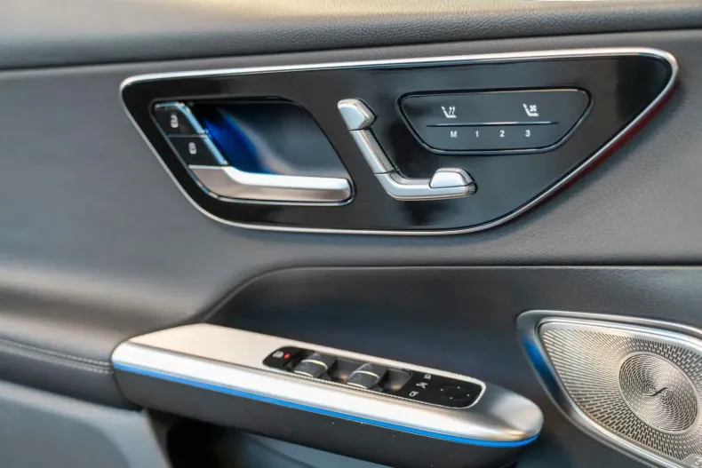 Mercedes-Benz GLC 220 din 2024 cu 41.103 km - oferta MER144191 - foto 13