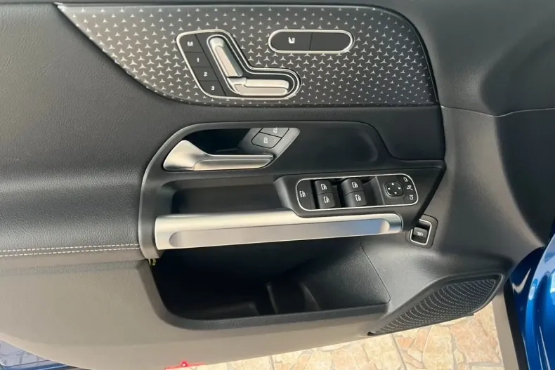 Mercedes-Benz GLB 250 din 2024 cu 13.829 km - oferta MER144203 - foto 24