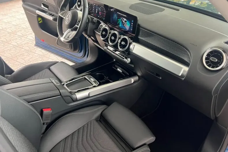 Mercedes-Benz GLB 250 din 2024 cu 13.829 km - oferta MER144203 - foto 26