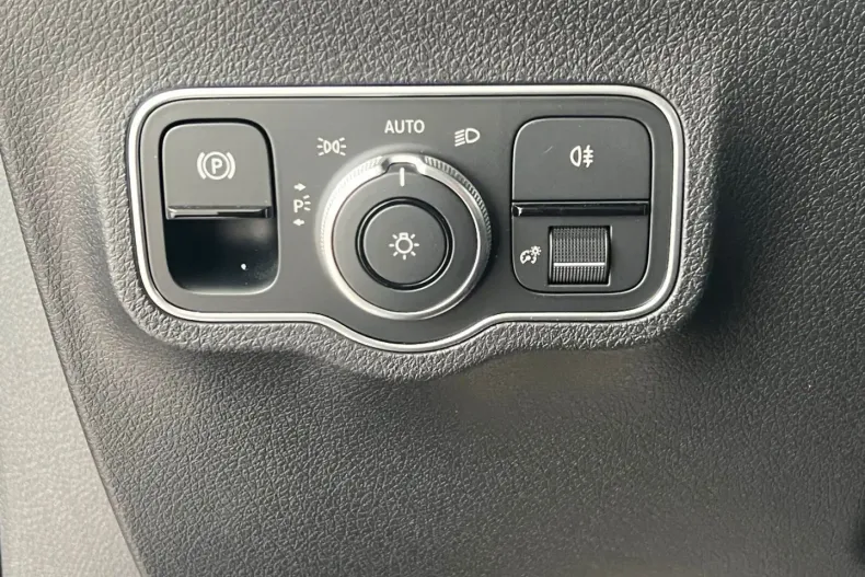 Mercedes-Benz GLB 250 din 2024 cu 13.829 km - oferta MER144203 - foto 27