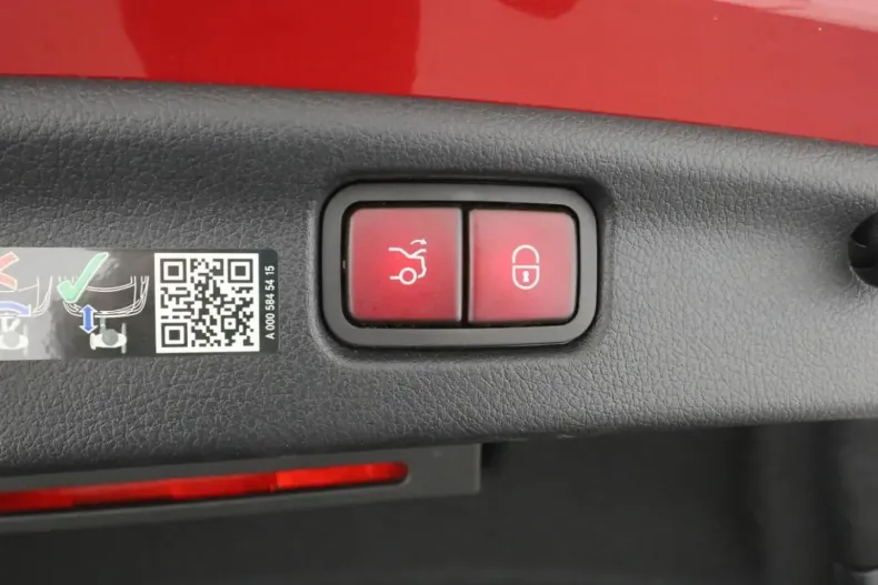 Mercedes-Benz C 300 din 2025 cu 25.960 km - oferta MER144206 - foto 23