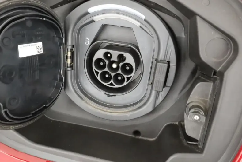 Mercedes-Benz C 300 din 2025 cu 25.960 km - oferta MER144206 - foto 26