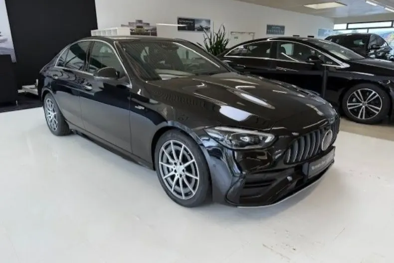 Mercedes-Benz C 43 AMG din 2024 cu 19.300 km - oferta MER144208 - foto 1