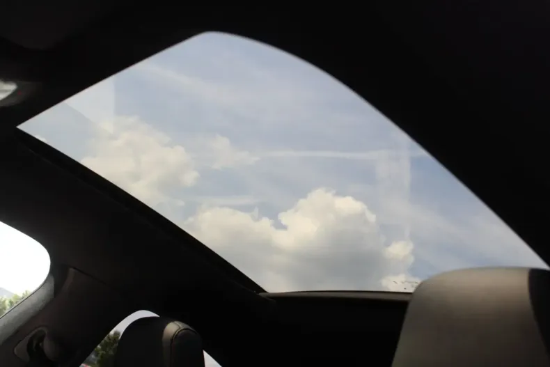 Mercedes-Benz CLA 200 din 2023 cu 43.900 km - oferta MER144210 - foto 17