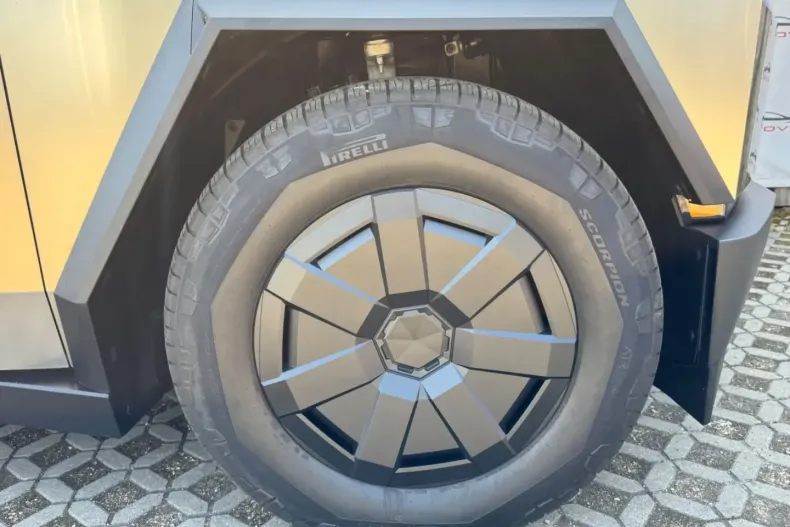 Tesla Cybertruck din 2024 cu 1.166 km - oferta TES144218 - foto 7