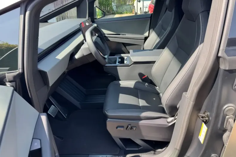 Tesla Cybertruck din 2024 cu 1.166 km - oferta TES144218 - foto 9