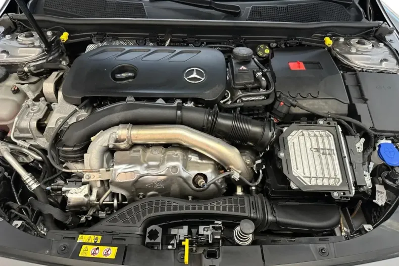 Mercedes-Benz CLA 220 din 2024 cu 9.251 km - oferta MER144220 - foto 6