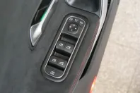 Mercedes-Benz CLA 250 din 2024 cu 15.990 km - oferta MER144221 - foto 14