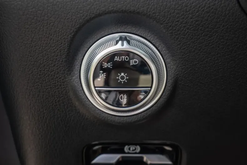 Mercedes-Benz C 300 din 2024 cu 7.277 km - oferta MER144230 - foto 16