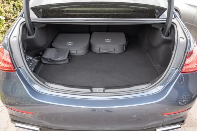 Mercedes-Benz C 300 din 2024 cu 7.277 km - oferta MER144230 - foto 20