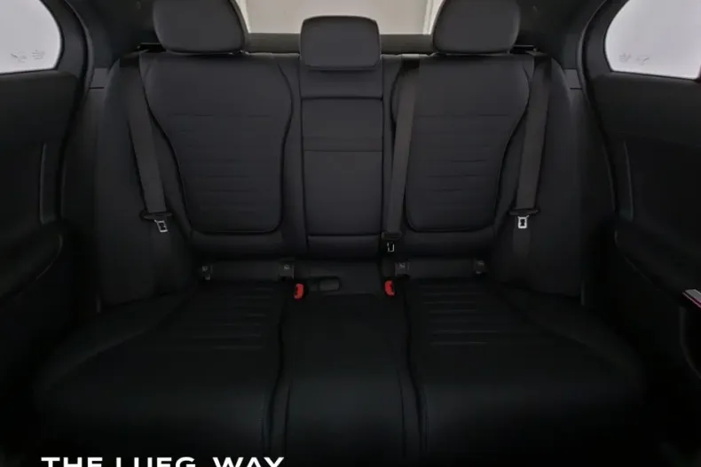 Mercedes-Benz C 300 din 2023 cu 16.386 km - oferta MER144231 - foto 5