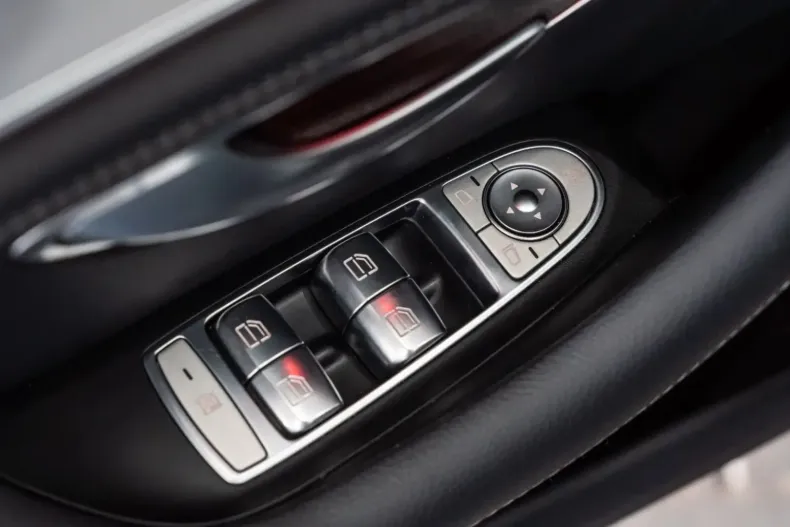 Mercedes-Benz CLS 220 din 2020 cu 47.259 km - oferta MER144234 - foto 24