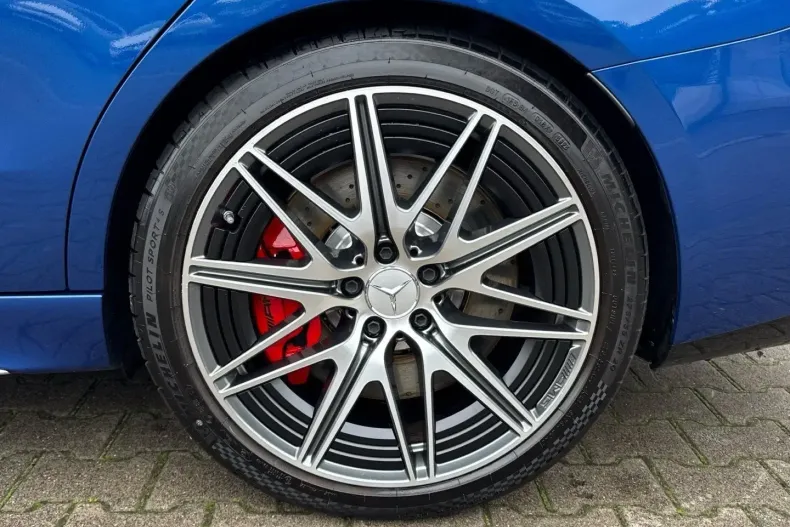 Mercedes-Benz C 63 AMG din 2024 cu 16.847 km - oferta MER144236 - foto 6