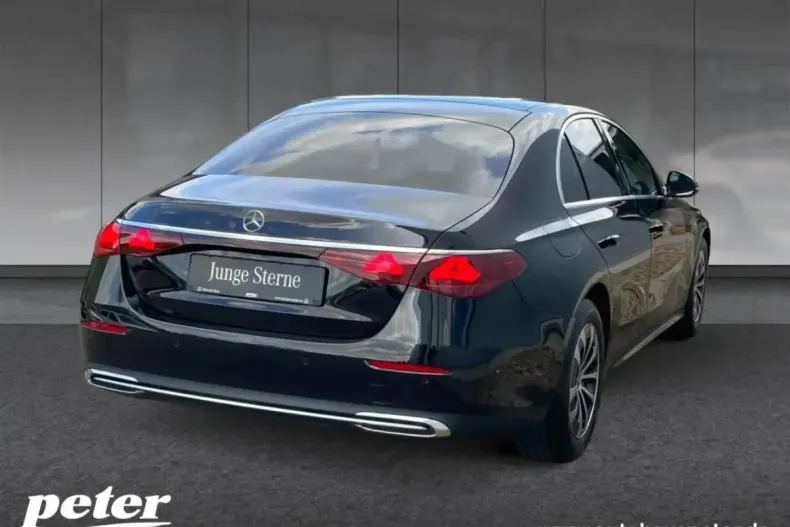 Mercedes-Benz E 220 din 2023 cu 15.189 km - oferta MER144241 - foto 5