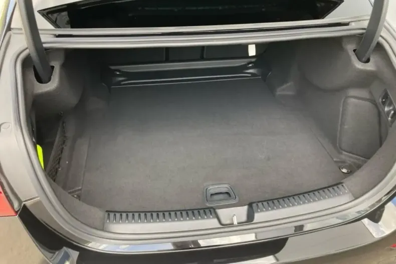 Mercedes-Benz E 220 din 2023 cu 15.189 km - oferta MER144241 - foto 16