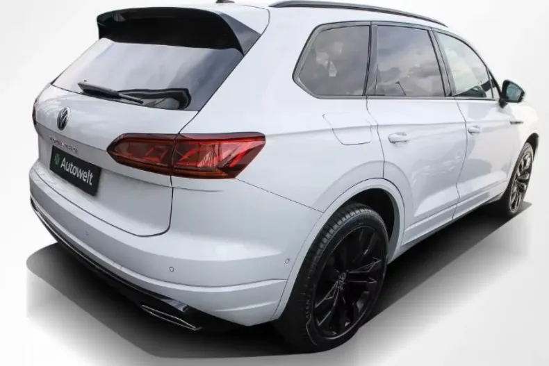 Volkswagen Touareg din 2023 cu 70.450 km - oferta VOL144246 - foto 3