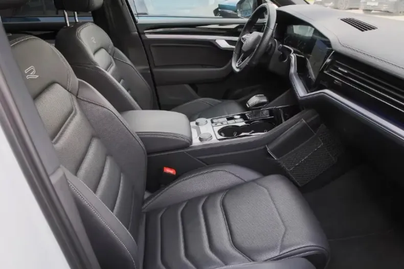 Volkswagen Touareg din 2023 cu 70.450 km - oferta VOL144246 - foto 7