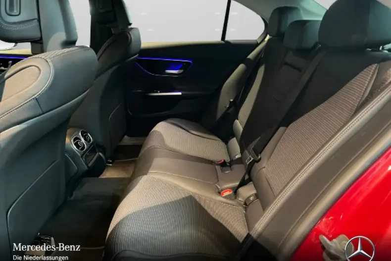 Mercedes-Benz C 300 din 2024 cu 10.827 km - oferta MER144251 - foto 8