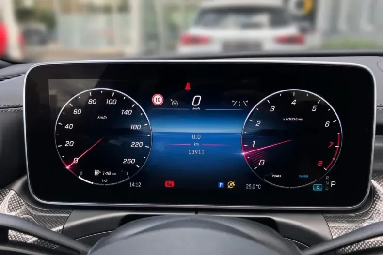 Mercedes-Benz C 200 din 2024 cu 13.870 km - oferta MER144252 - foto 9