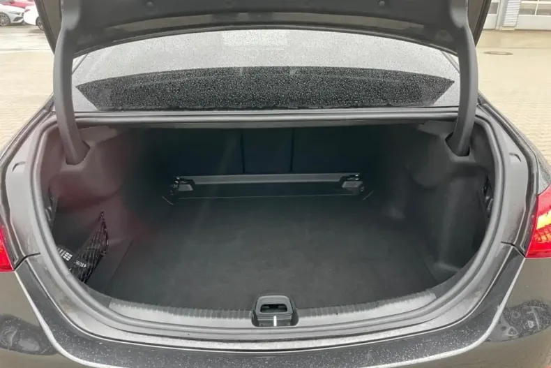 Mercedes-Benz C 200 din 2024 cu 12.187 km - oferta MER144254 - foto 14