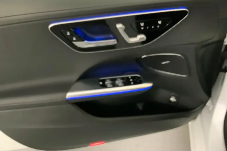 Mercedes-Benz C 220 din 2023 cu 14.212 km - oferta MER144255 - foto 10