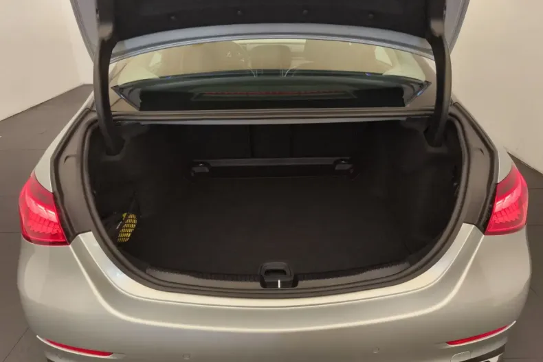 Mercedes-Benz C 300 din 2023 cu 25.898 km - oferta MER144258 - foto 8