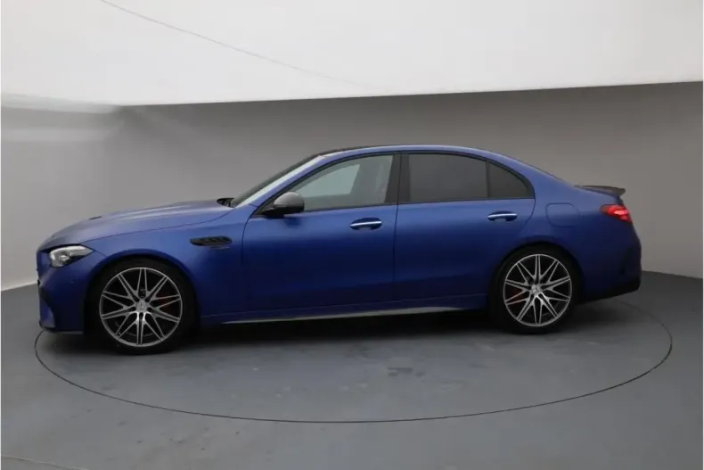 Mercedes-Benz C 63 AMG din 2023 cu 3.190 km - oferta MER144260 - foto 2