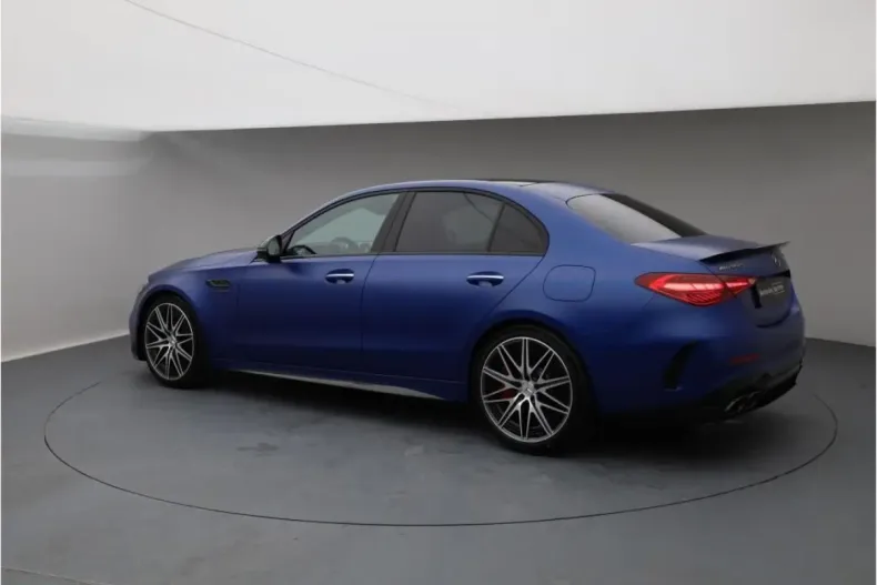 Mercedes-Benz C 63 AMG din 2023 cu 3.190 km - oferta MER144260 - foto 3