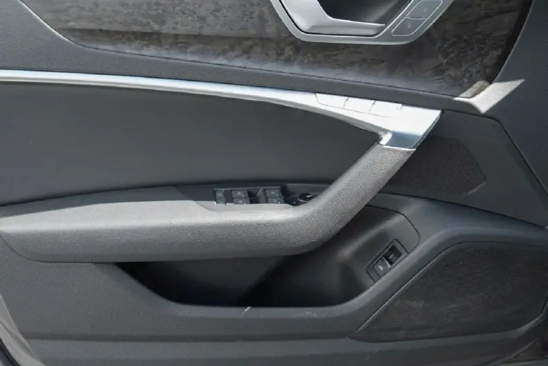 Audi A6 din 2021 cu 98.122 km - oferta AUD144261 - foto 19