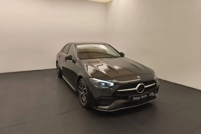 Mercedes-Benz C 300 din 2023 cu 23.753 km - oferta MER144264 - foto 1