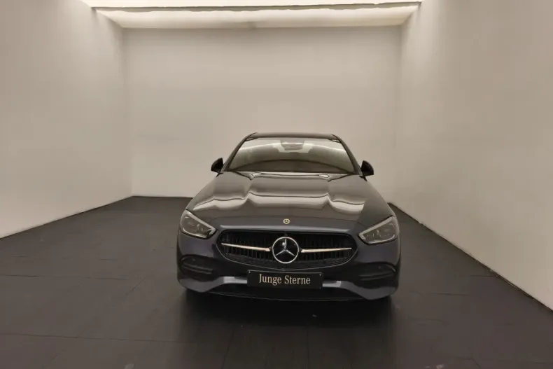 Mercedes-Benz C 300 din 2023 cu 15.545 km - oferta MER144266 - foto 1